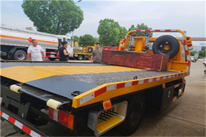 静安附近拖车电话号码服务