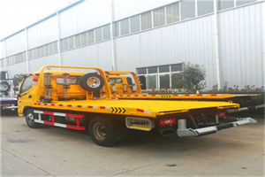 静安附近拖车救援搭电